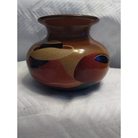 Small Pottery Pot - Picture 1 of 8